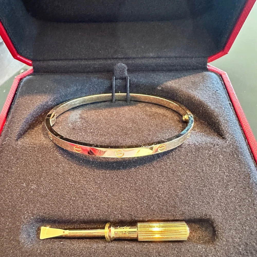 Cartier Love Bracelet, 18k Yellow Gold, 17CM - Picture 8 of 8